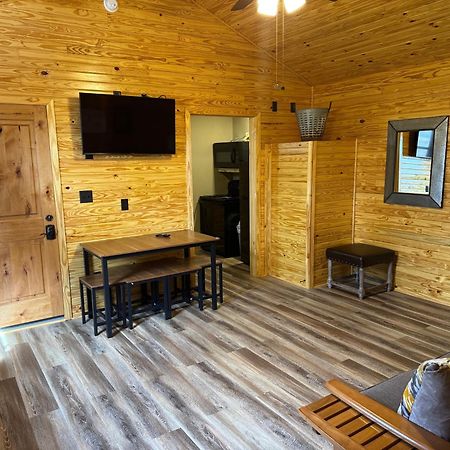 Kick Back Ranch Hotel Ramer Екстериор снимка