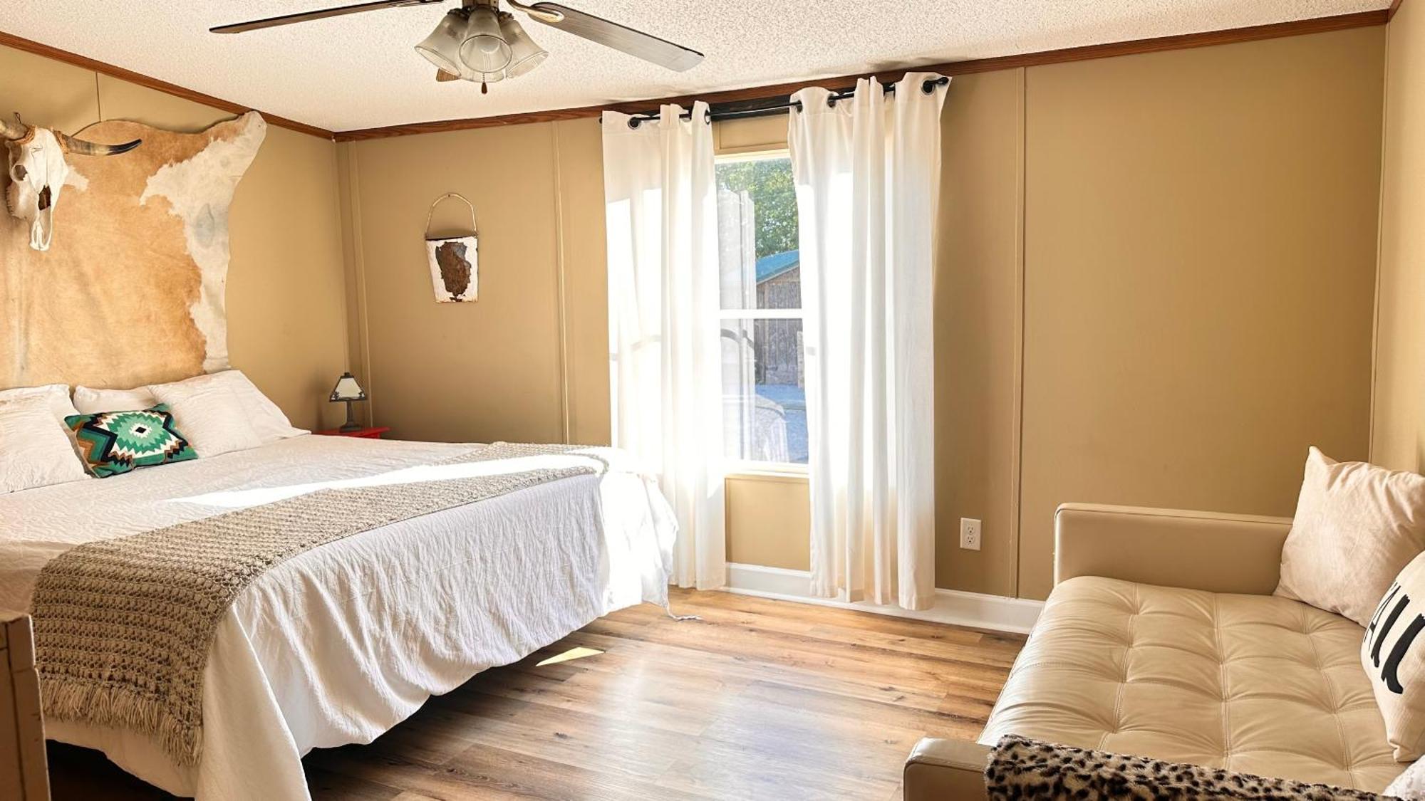 Kick Back Ranch Hotel Ramer Екстериор снимка